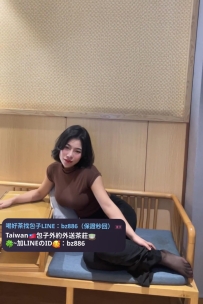 台中熟女 資料：艾樂 165.G.38歲.55kg 求慾不滿！服務狂野 表情淫蕩讓人想狠狠的幹她