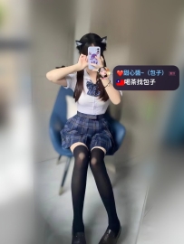 高顏值·反差學生妹    👍小洋 158cm 42kg B奶 19歲  ⭐限時：半價折扣