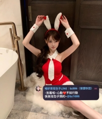 #可全程免費無套深入內射到飽‼️  兔兔 165.E.23.50kg    性感女神 擁有火辣身材和