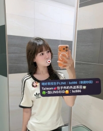 #台中推薦  雨晴   157.C.22.45kg   身材嬌小可愛，是典型的蘿莉形象，白色襯衫搭配短