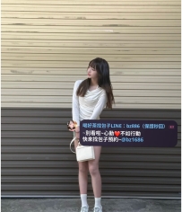 本人藝名：小魚 158.C.20.45kg  提供服務：舌吻 無套做 超強口技   本人顏值：⭐⭐⭐