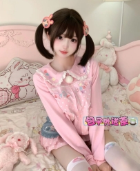 "甜美學生妹" 限時特惠·甜入心扉的體驗！！ 資料：小小 155.C.18歲.42kg